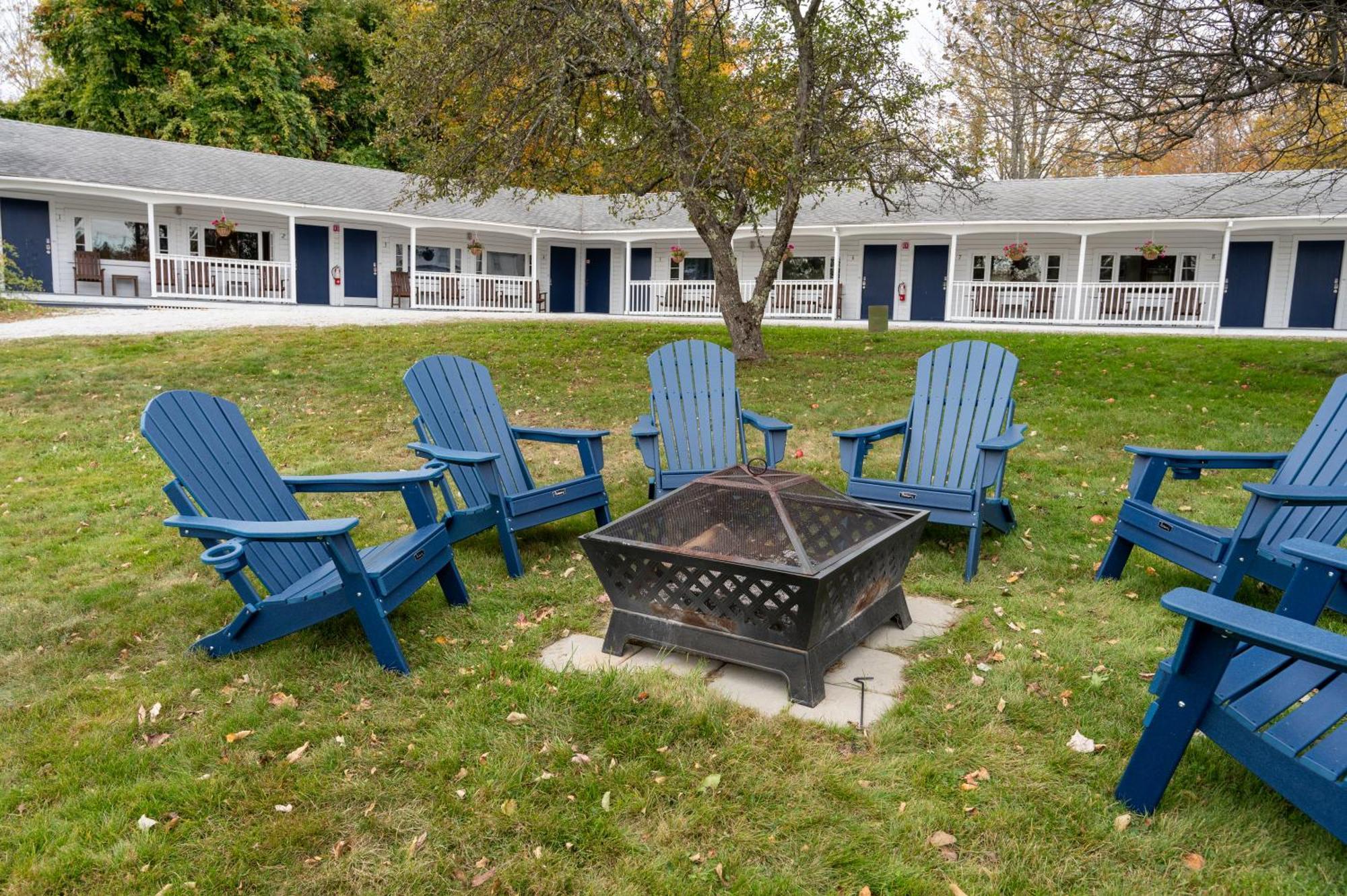 Yardarm Motel Searsport ภายนอก รูปภาพ