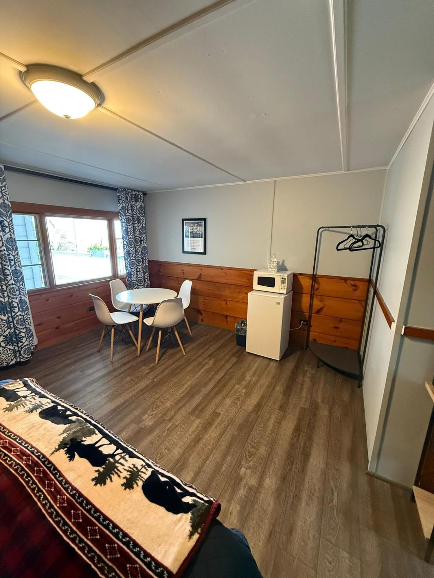 Yardarm Motel Searsport ภายนอก รูปภาพ